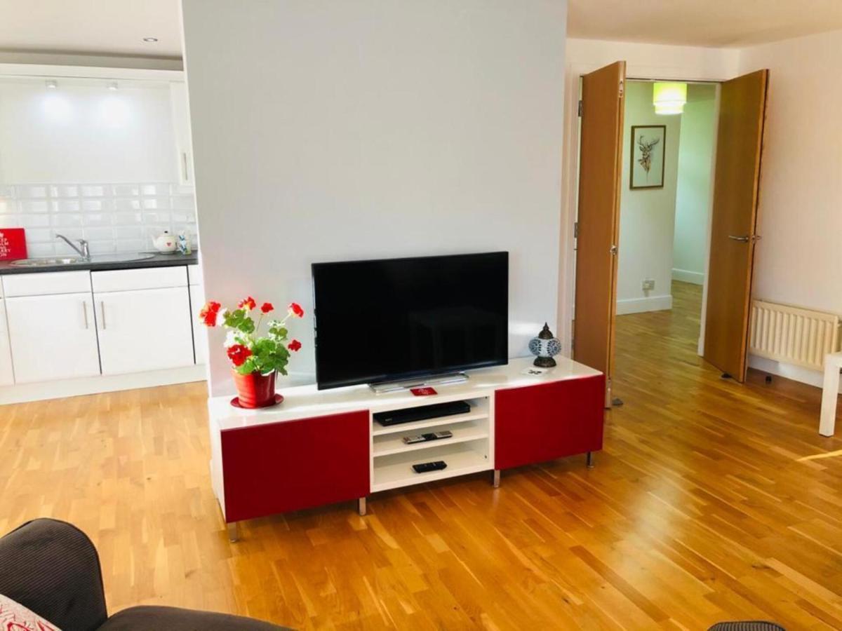 Remarkable 2 Bed Apartment In Единбург Екстериор снимка