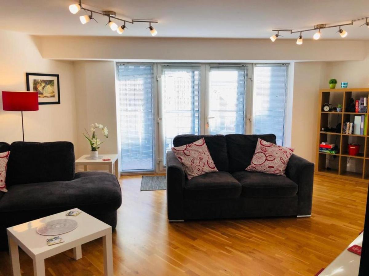 Remarkable 2 Bed Apartment In Единбург Екстериор снимка