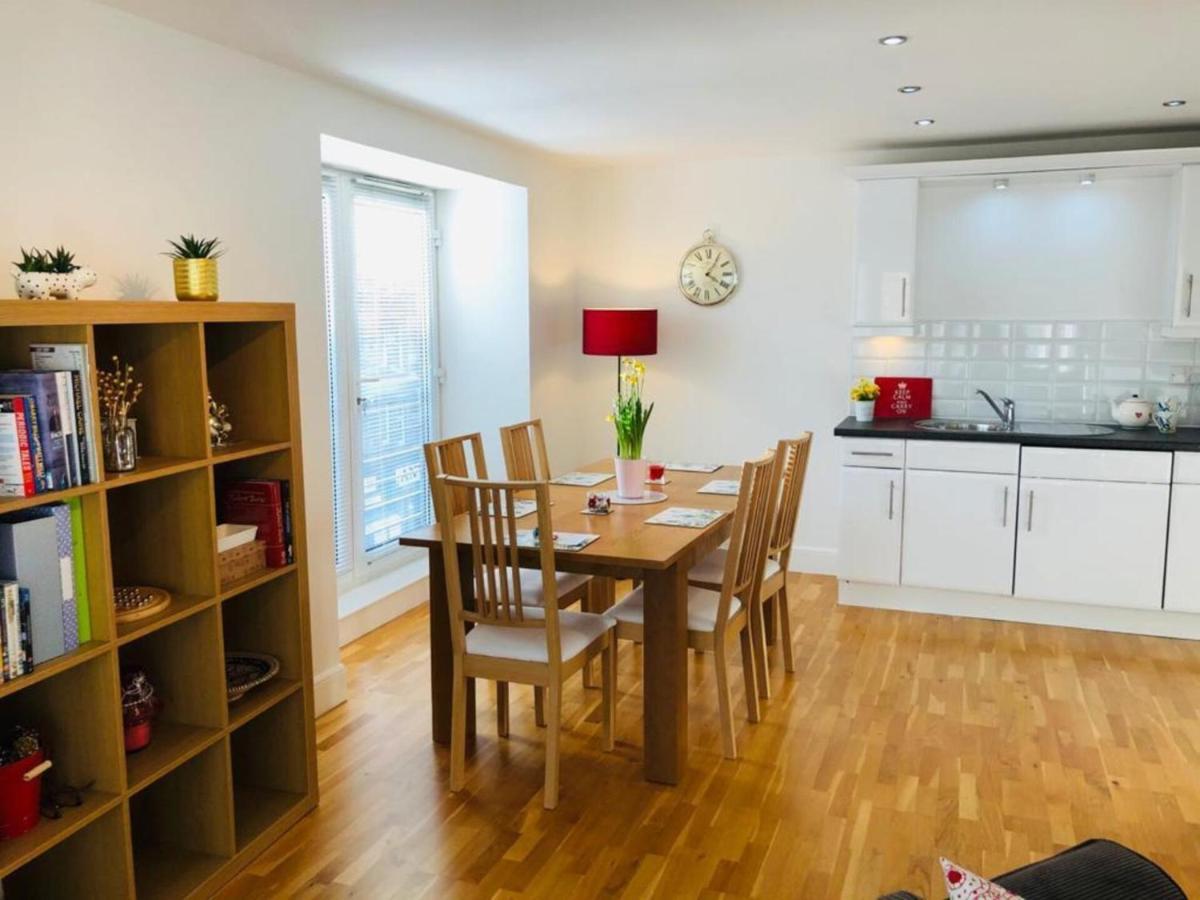 Remarkable 2 Bed Apartment In Единбург Екстериор снимка