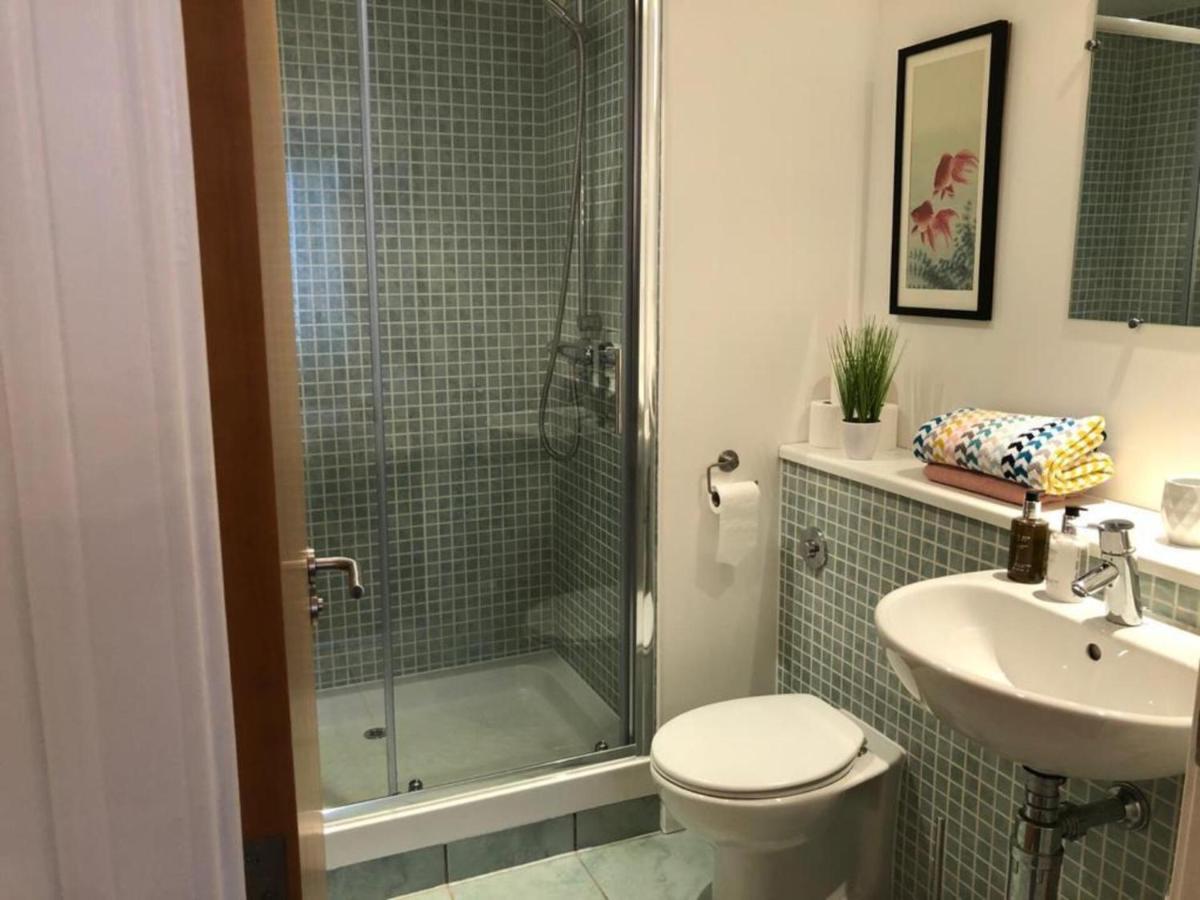 Remarkable 2 Bed Apartment In Единбург Екстериор снимка